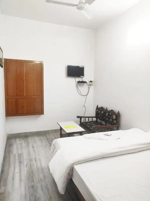 Kesher Paying Guest House Varanasi